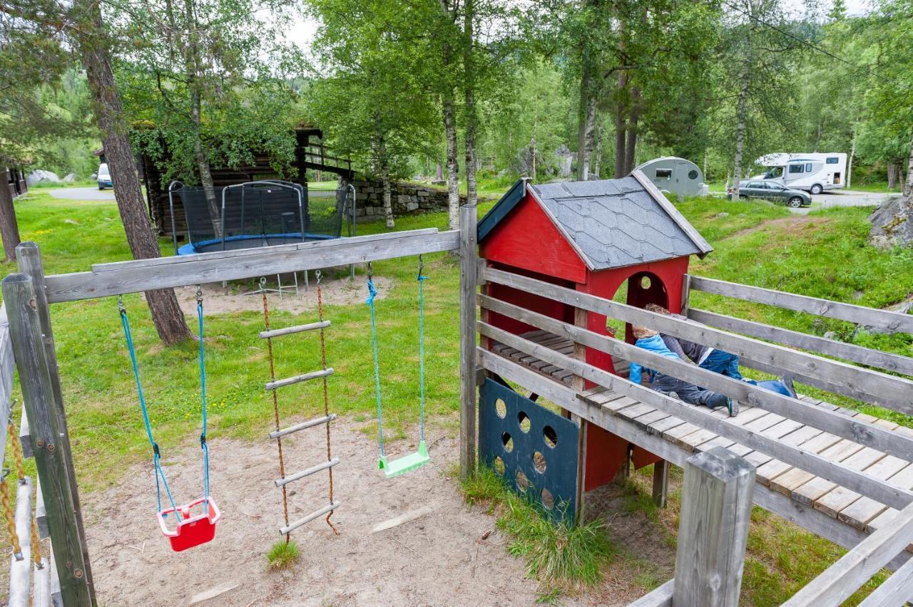 Groven Camping & Hyttegrend Amot  Luaran gambar